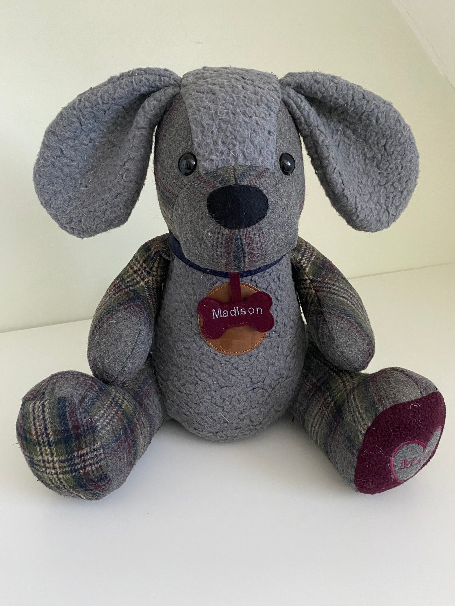 Sitting Dog Keepsake