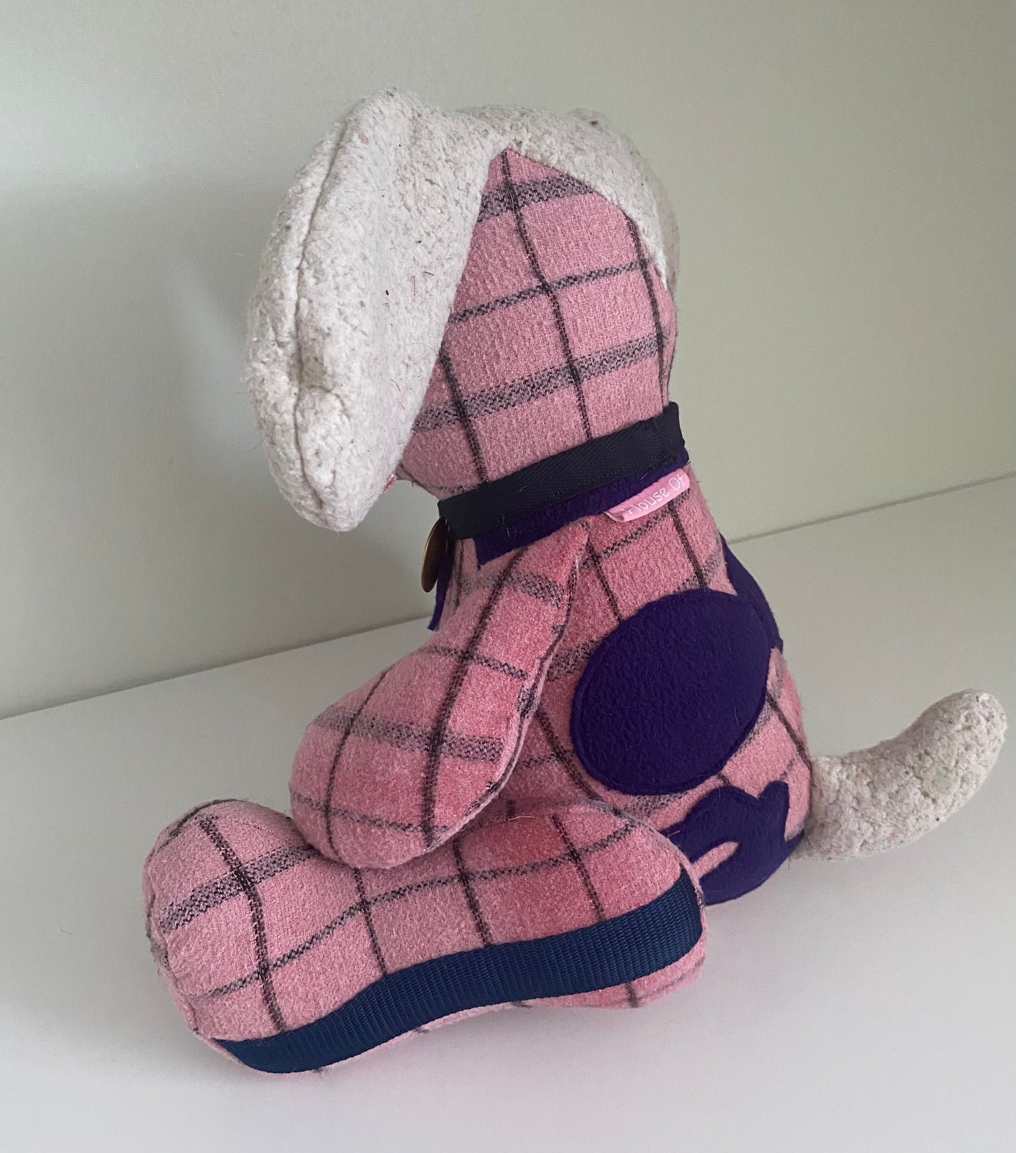 Sitting Dog Keepsake