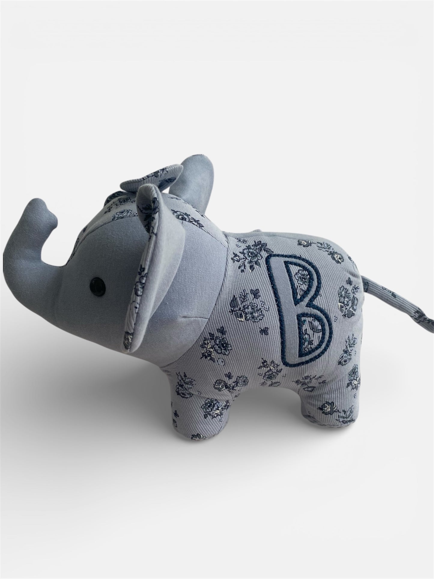 Sitting / Standing Elephant Keepsake