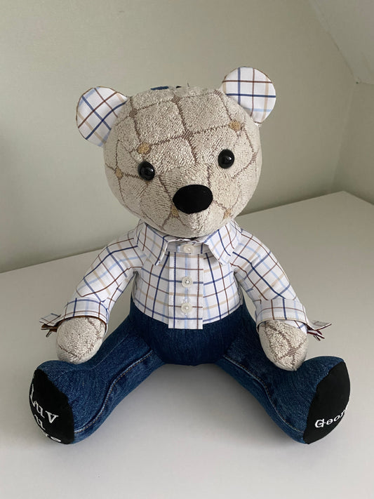 Premium Sitting Bear